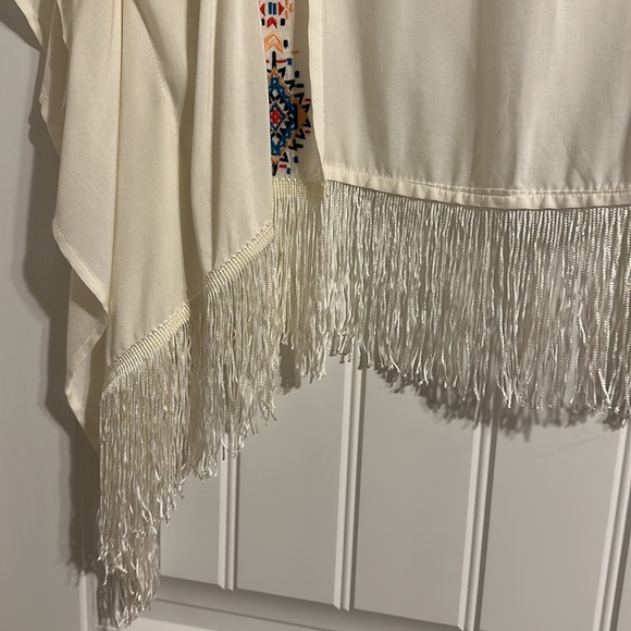Boho Kimono with fringe - Picture 4 of 6